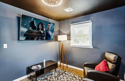 King, Gazebo & Private HotTub~ WestWichita - Photo 5