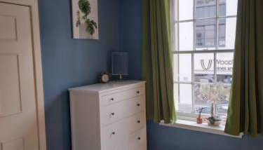 Cosy central 2 bedroom apartment - free parking - Foto 5