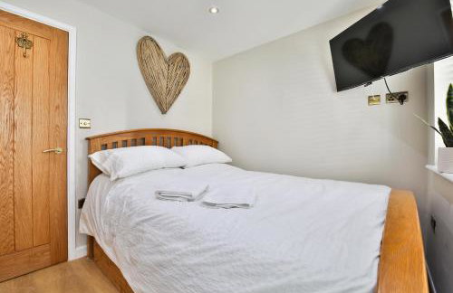 Luxury Cosy Central Detached Cardiff Bungalow with Free Parking - Foto 16