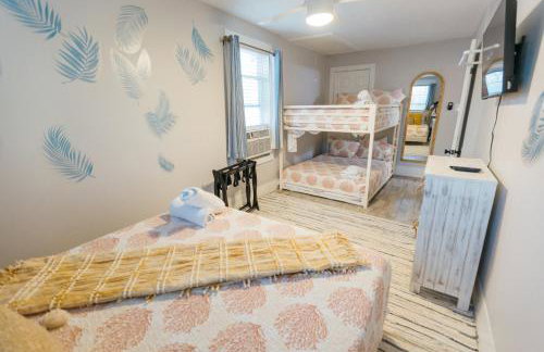 Coastal Escape, Steps to Beach, Fire Pit - Foto 43