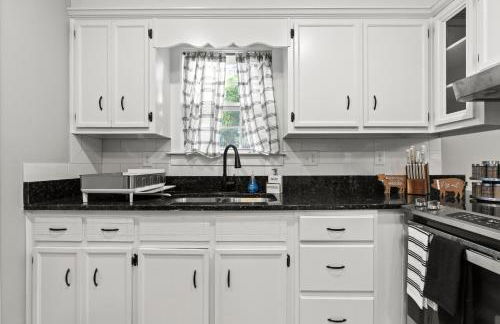 Garden City Hideaway Cozy home near Ft Eisenhower - Photo 11