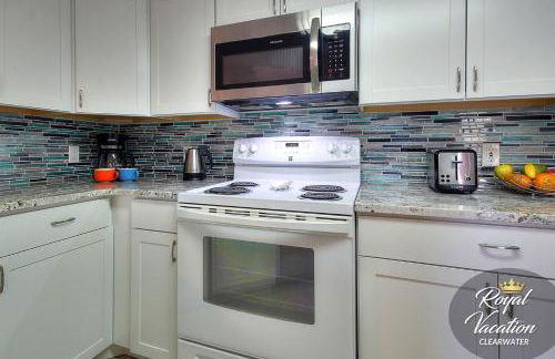 Royal Dream at Avalon Clearwater - Pool & Free Parking - 10 Min Drive to Clearwater Beach - Foto 38