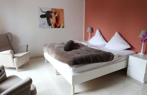 Residence - Photo 17