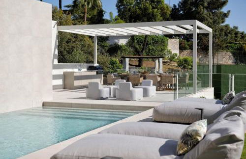 Luxury Villa Alma Pool, Garden & Parking - Foto 42