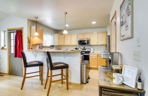 Heart of Bozeman Townhome with Patio Near MSU - Foto 12