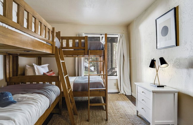 Marillac by Avantstay Gorgeous Ski Cabin w/ Balcony & Patio - Photo 38