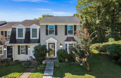 Luxury End Unit Townhome Just 40 Minutes from DC, Pet-Friendly, Privacy Fenced - Foto 6