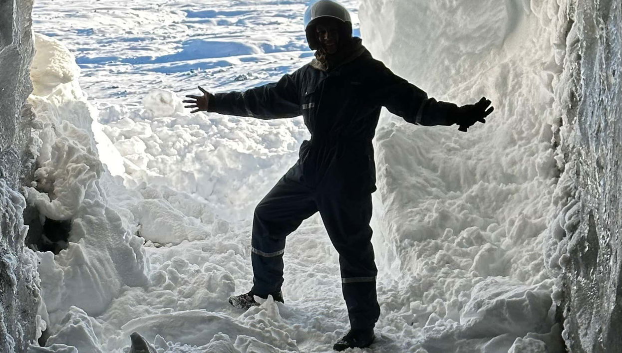 Glacier Ice Cave & Snowmobile Tour - Foto 1