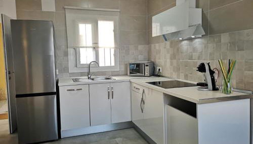 Apartamento Suite Arco de la Villa,solo familia y parejas,PARKING GRATUITO - Foto 5
