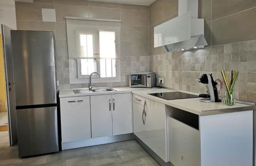 Apartamento Suite Arco de la Villa,solo familia y parejas,PARKING GRATUITO - Foto 5