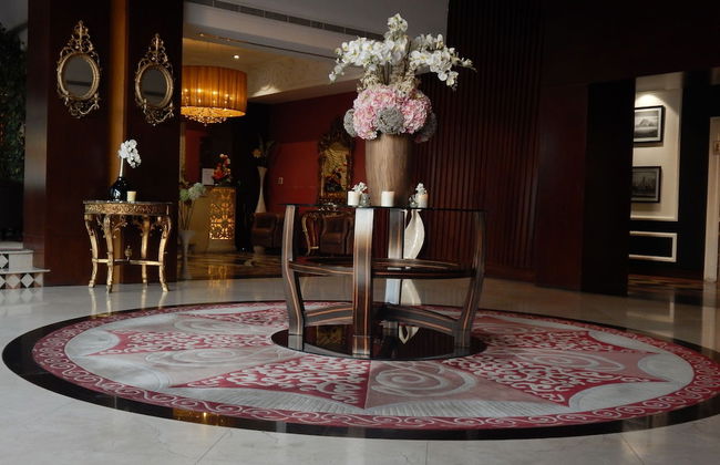 Ista Suites Seef - Photo 2