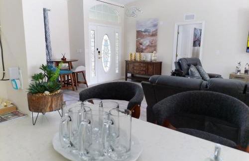 Villa Varona Resort, Heated Pool, Ping-Pong, Pool Table, Fire Pit and Pergola - Foto 71