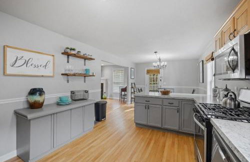 Modern Open Concept 4 Bed 2 5 Bath Mid to LongTerm Private Single Family Home - Foto 12