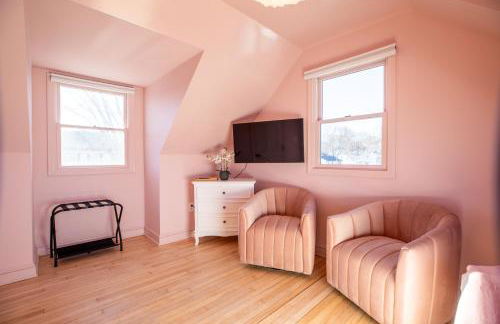 Renovated Cape Near Beach with Fire Pit - Foto 17