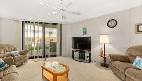 Cozy Ocean Condo with Pool Small Dog Friendly - Foto 4