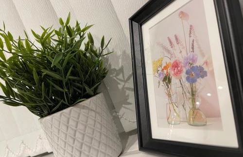 New Stylish House - Sleeps 7 - Free Parking - Contractors Welcome - Wifi - Foto 18