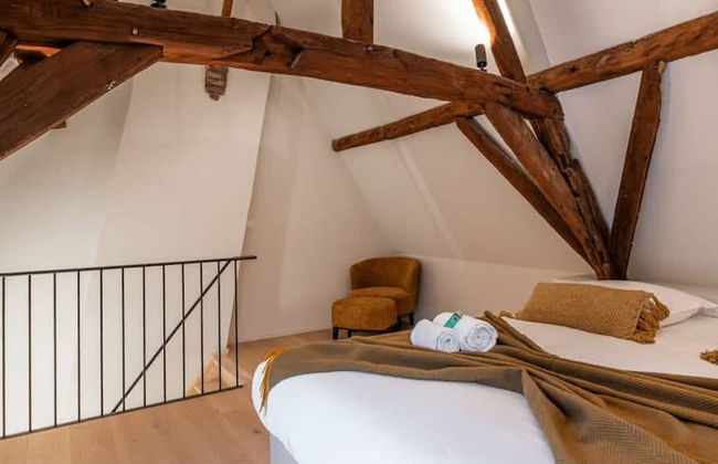 City-view Loft With Wooden Beams and Mezzanine - Foto 3