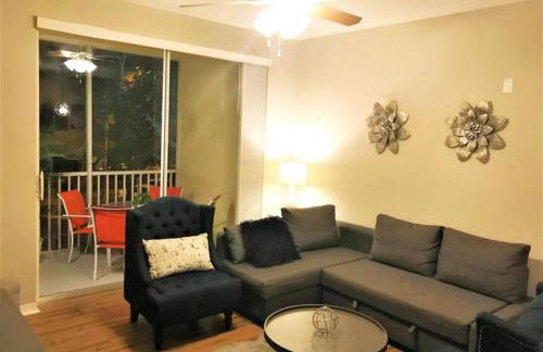 2BR2BA Getaway 7 Miles from Orlando Parks - Foto 11