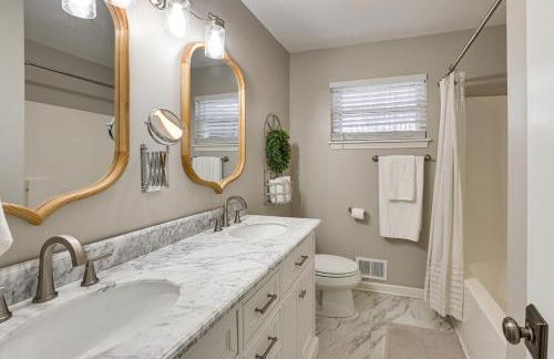 10 Mi to UAB Inviting Home with Free Parking and WiFi - Foto 17