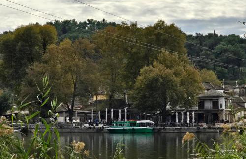 Cave Apartments - Photo 43