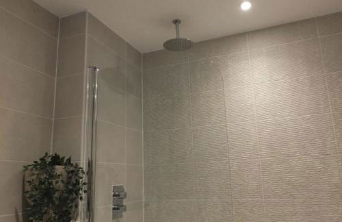 Entire Prestige Apartment in Poole Quay - Free Parking, Fast WiFi, Smart TV & Netflix - Foto 33