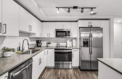 Comfort and Convenience 2BR Unit with Free Parking - Foto 6