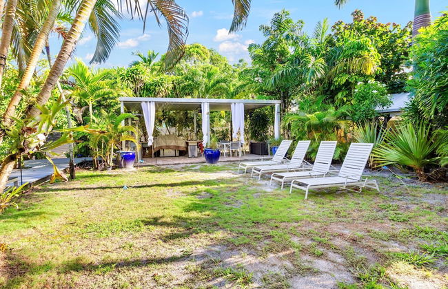 Buddha House 3BR 2BA Home -lush Backyard - Foto 31