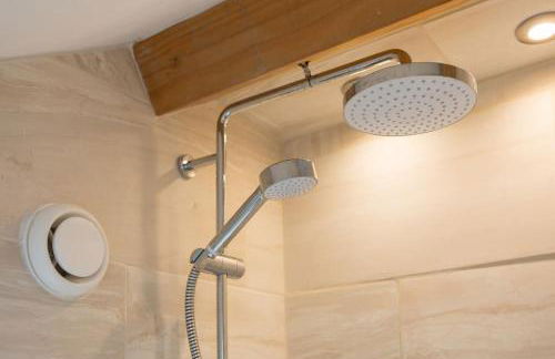 Little Bream - pretty cosy cottage, sea views, walk to the beach - Foto 33