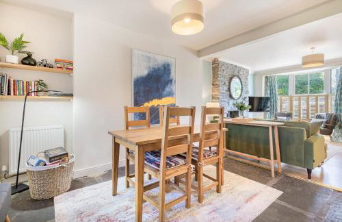 Lakeland Cottage - Bowness-on-Windermere sleeps 6 - Photo 4