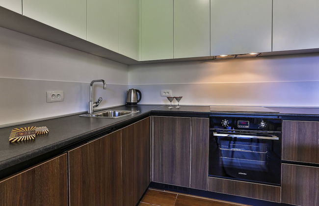 ROYAL GARDENS Apartments - Photo 69