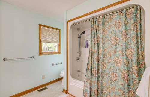 5 Mi to Lake Robinson: WFH-Friendly Home w/ Pool - Photo 16