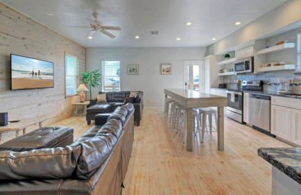 Sleeps 26 2 Homes w/ Waterfront Pool + Boat Dock Laguna Village Escape - Foto 18