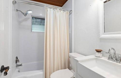 1mi to Beach Jungle Bungalow 1 acre with Pool - Foto 26