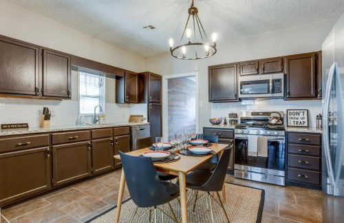 Chic Lawton Home, 5 Mins to Fort Sill! - Photo 2