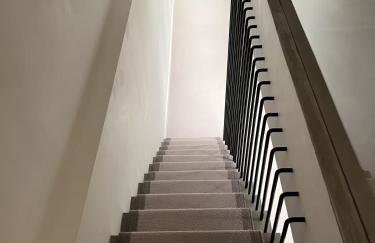 3 Bedroom, 3 bathroom large flat with sea views! - Foto 10