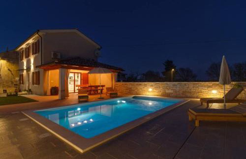 Villa NIMA - Holiday house with private pool - Foto 34