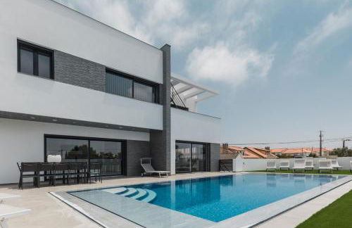 Chill Villa - Luxury villa with jacuzzi and private swimming pool - Photo 9