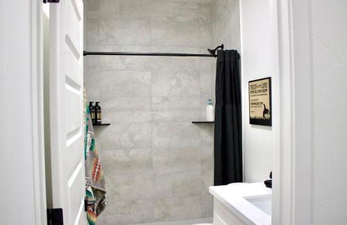 New SW Inspired Home, 9 Guests, Tesla Ready, Pet Friendly - Foto 15