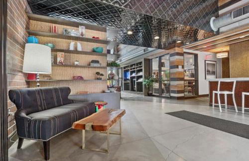 CozySuites 2BR Mill District with pool, gym #02 - Foto 20