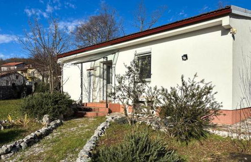 2 Bedroom Lovely Home In Drazice - Foto 1