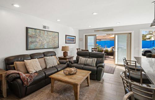 Stunning Beach Home - large patio, parking, ac & dog friendly! - Foto 13