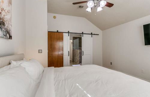 Sleek 4BR OKC Stay by StayLage - Photo 9