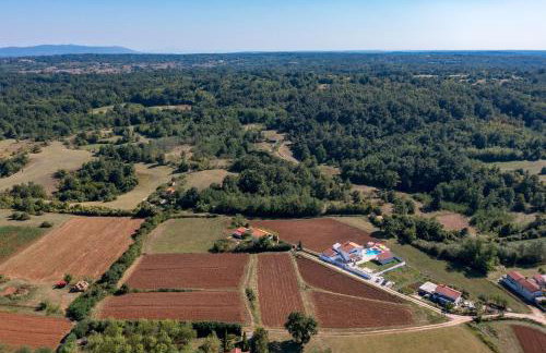 Family home with hydromassage pool & fun activities - Foto 74