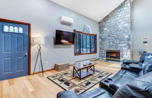 Lake Access and Private Hot Tub at Poconos Home! - Foto 4