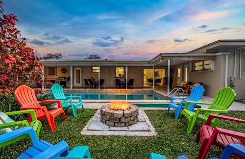 Villa Oasis 3 Miles to Hard Rock Stadium & Casino, Guitar Hotel Nearby, Pool, Game Room, Sleeps 12, 15 Min to Beach - Foto 11