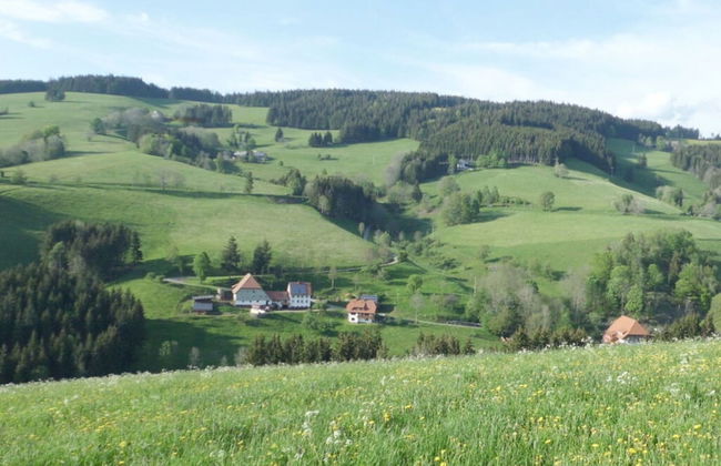 Pleasant Holiday Home With Balcony - Foto 20