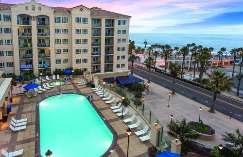 Wyndham Oceanside Pier 2BR Apartment with Resort Access - Photo 7