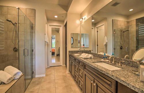 Modern Desert Princess CC Villa with Pristine Yard! - Foto 14