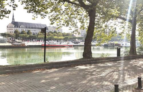T2 - Cité des congrès - 5' à pied de la gare - Parking - Foto 16