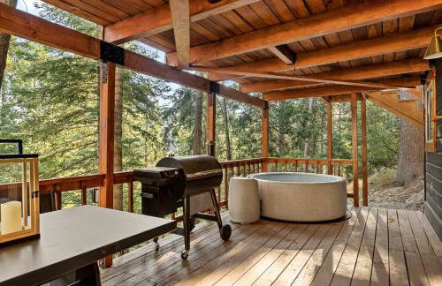 Cute Romantic Cabin With Hot Tub 5 Min from Lake - Foto 33